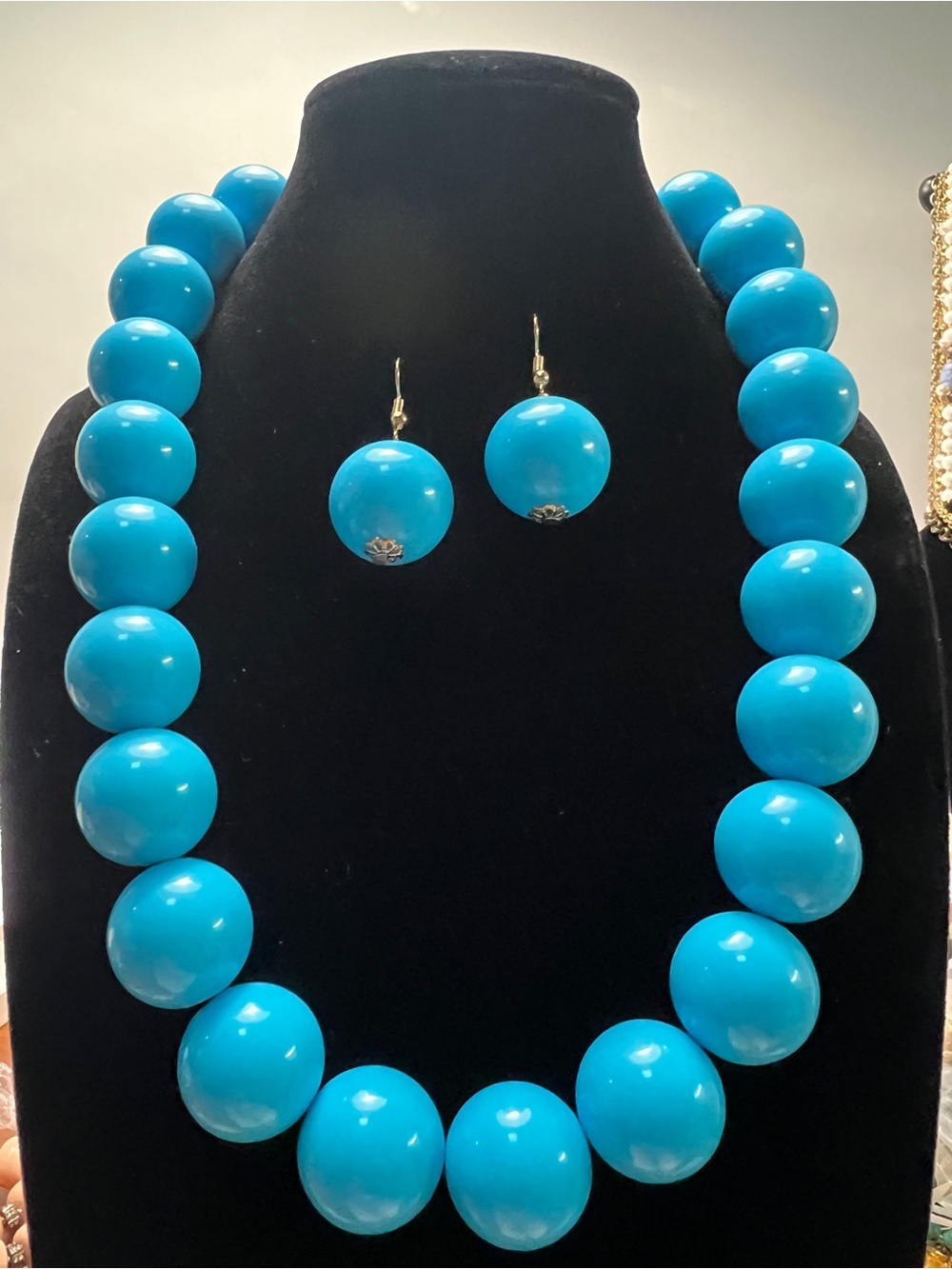 American Retro Turquoise Blue Statement Bead Necklace with Matching Earrings